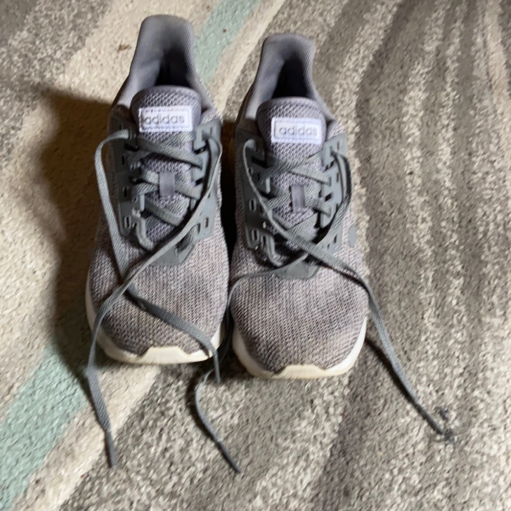 Women’s Adidas tennis shoes